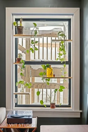 $2,500 | 1454 West Roscoe Street, Unit 2W, Chicago, IL 60657