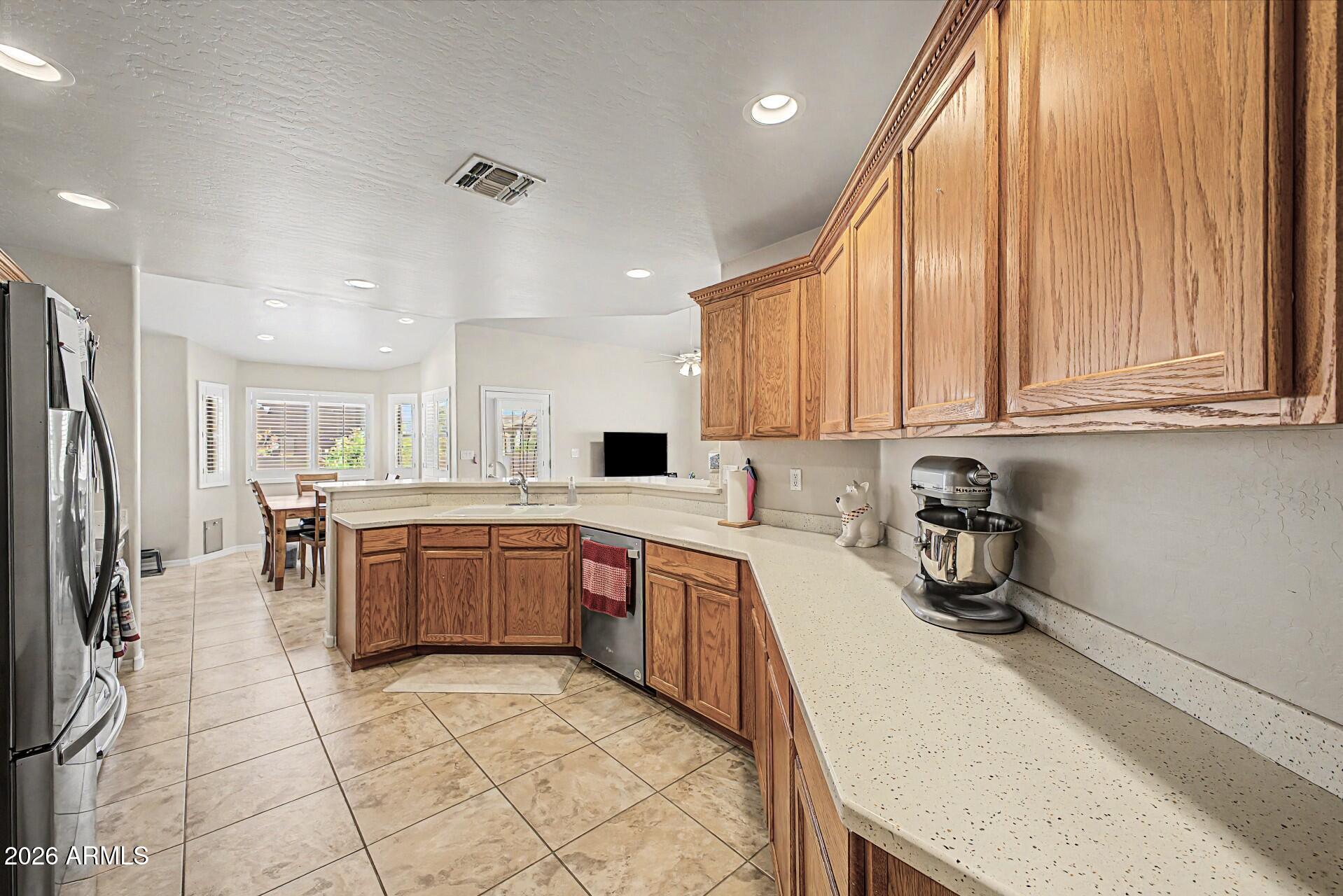 4202 East Broadway Road, Unit 16 Mesa, AZ 85206 - Photo 8 of 39 WELCOME HOME!