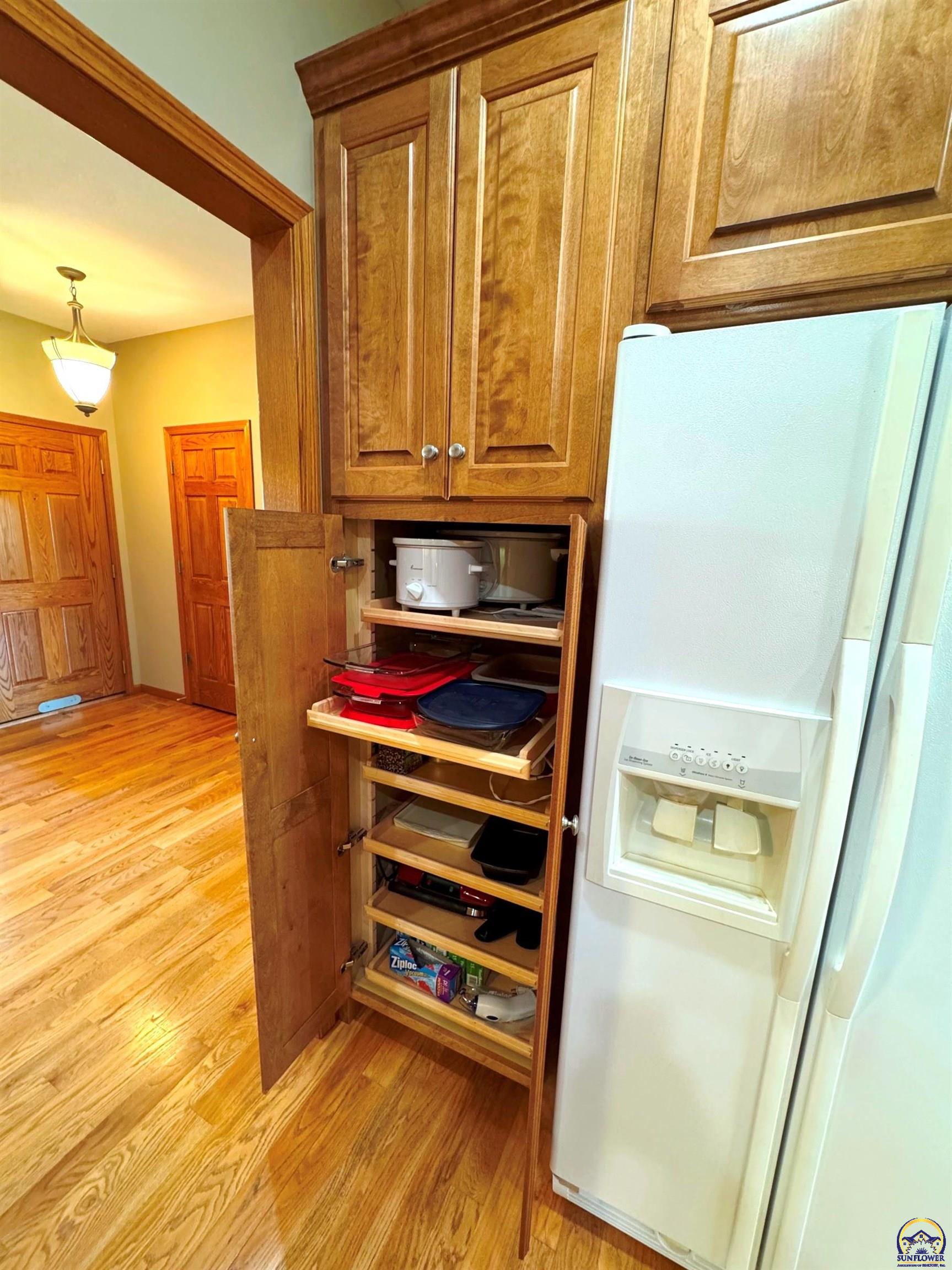 5230 Southwest Knudsen Road Topeka, KS 66610 - Photo 11 of 44