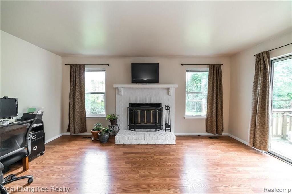 1642 Dancer Drive Rochester Hills, MI 48307 - Photo 9 of 35