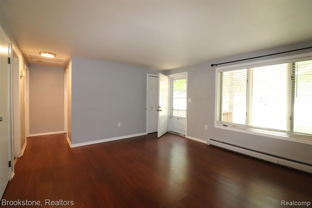 21800 Middlebelt Road Farmington, MI 48336 - Photo 19 of 24