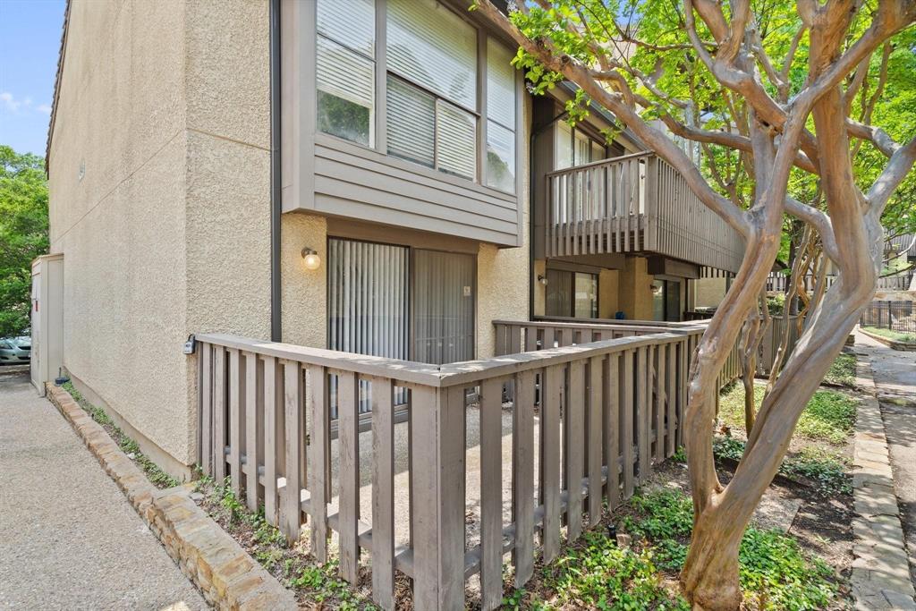 4543 North O'Connor Road, Unit 1247 Irving, TX 75062 - Photo 21 of 25 a view of a house with backyard and deck