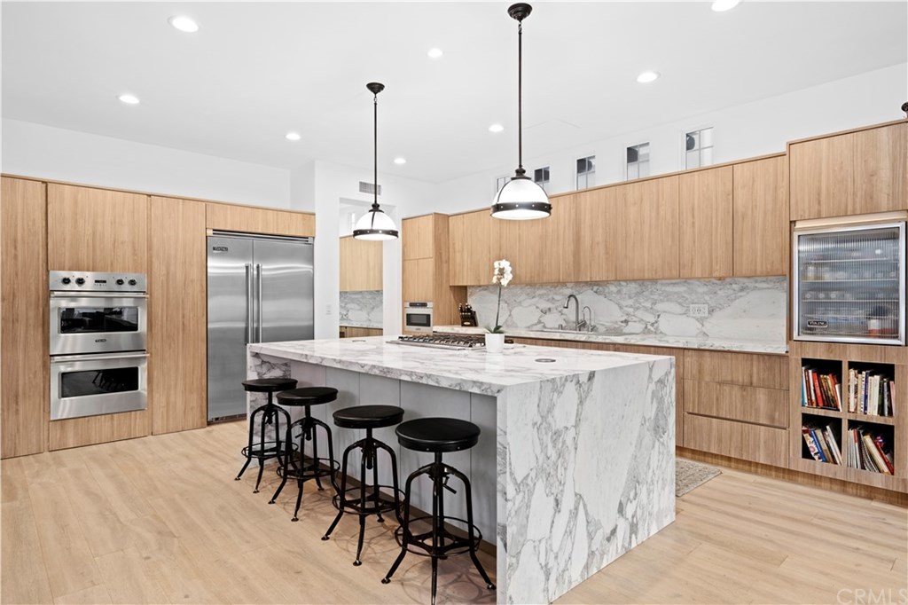 9 Seabluff Newport Beach, CA 92660 - Photo 12 of 39