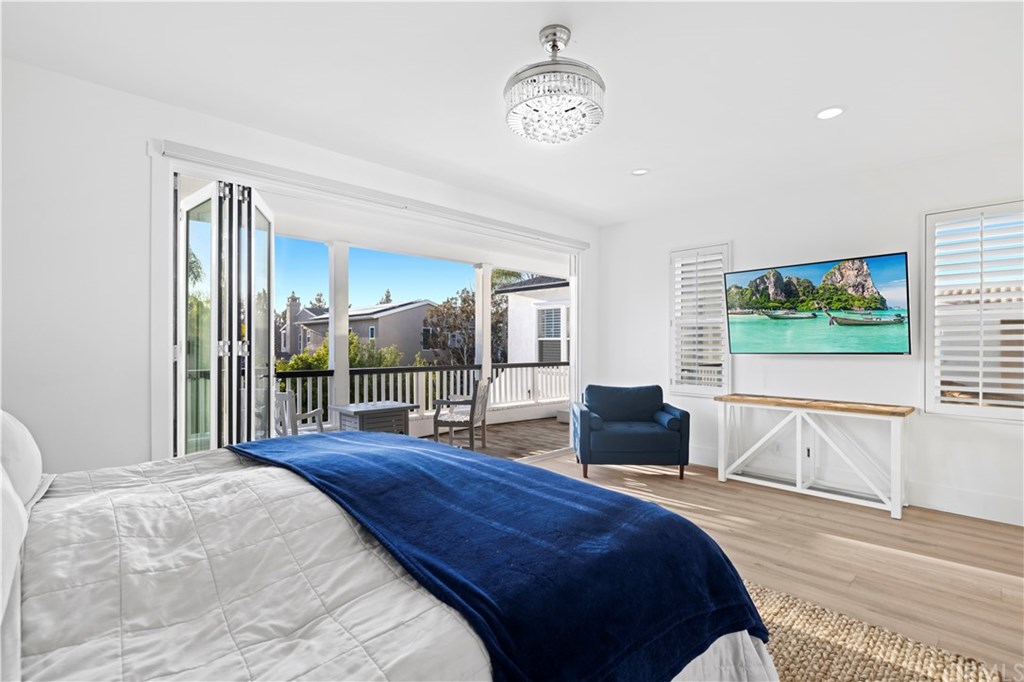 9 Seabluff Newport Beach, CA 92660 - Photo 17 of 39