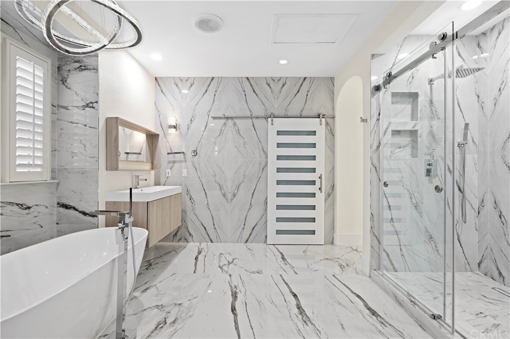 9 Seabluff Newport Beach, CA 92660 - Photo 19 of 39