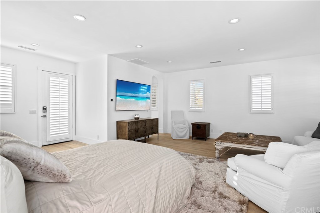 9 Seabluff Newport Beach, CA 92660 - Photo 25 of 39