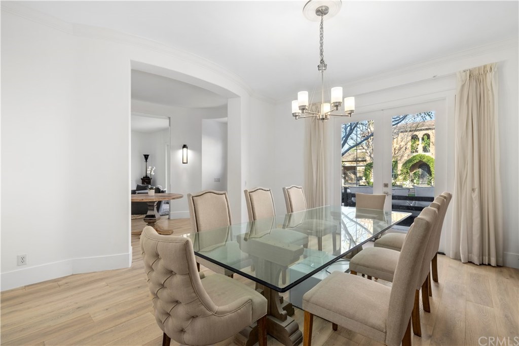 9 Seabluff Newport Beach, CA 92660 - Photo 4 of 39