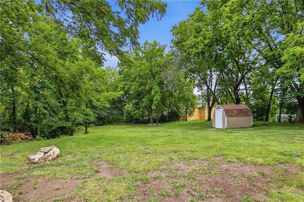 7116 Woodson Road Raytown, MO 64133 - Photo 32 of 48