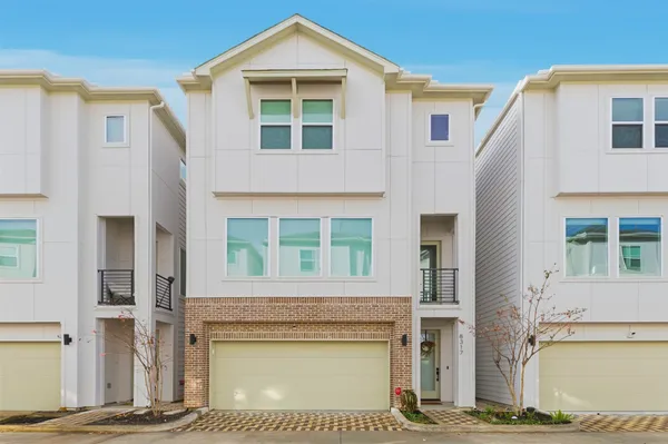 $3,000 | 8317 Brecha Lane, Houston, TX 77055