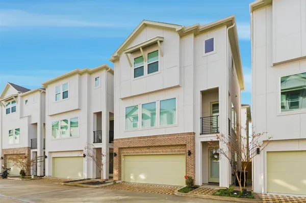 $3,000 | 8317 Brecha Lane, Houston, TX 77055