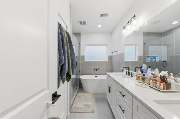 $3,000 | 8317 Brecha Lane, Houston, TX 77055