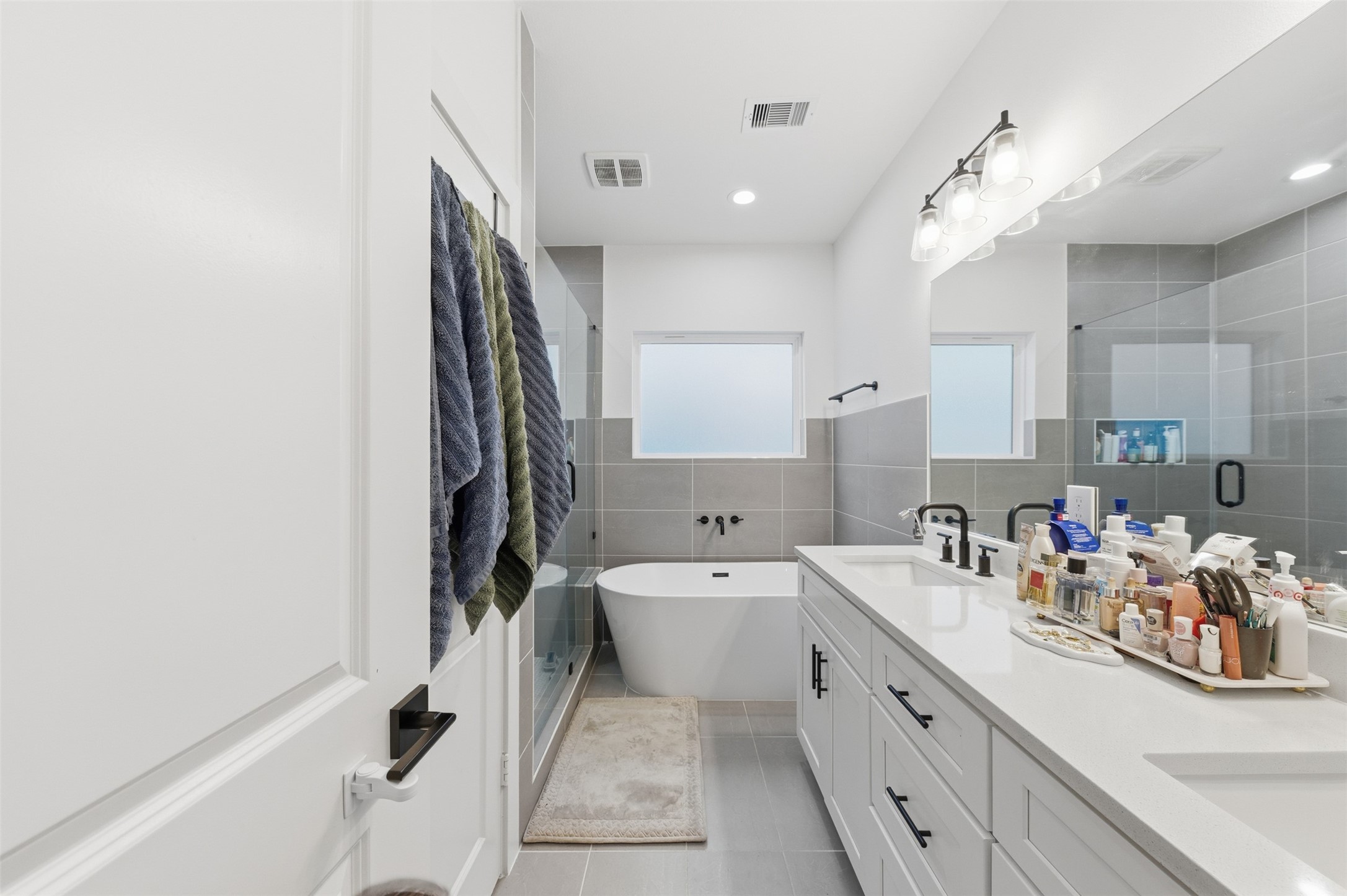 8317 Brecha Lane Houston, TX 77055 - Photo 8 of 13