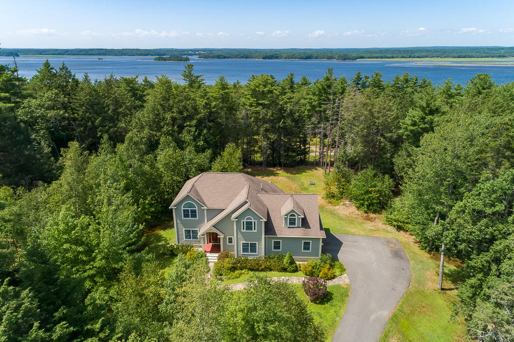 46 West Chops Point Road Bath, ME 04530 - Photo 4 of 135 13