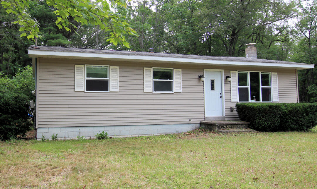 11285 Sikkenga Road Montague, MI 49437 - Photo 11 of 15 IMG_9860