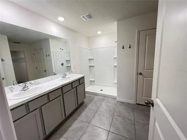 $1,899 | 586 West Twisted Oaks Drive, Beverly Hills, FL 34465