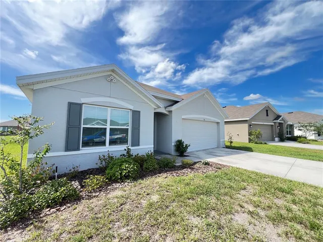 $1,899 | 586 West Twisted Oaks Drive, Beverly Hills, FL 34465