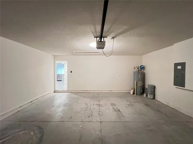 $1,899 | 586 West Twisted Oaks Drive, Beverly Hills, FL 34465