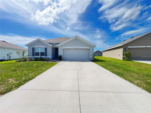 $1,899 | 586 West Twisted Oaks Drive, Beverly Hills, FL 34465