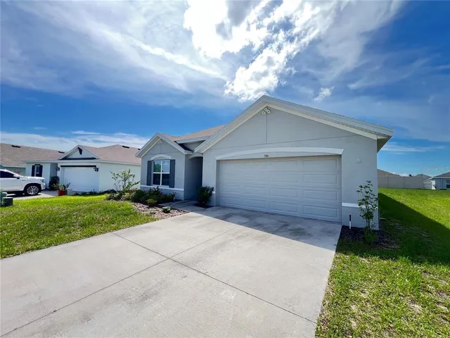 $1,899 | 586 West Twisted Oaks Drive, Beverly Hills, FL 34465