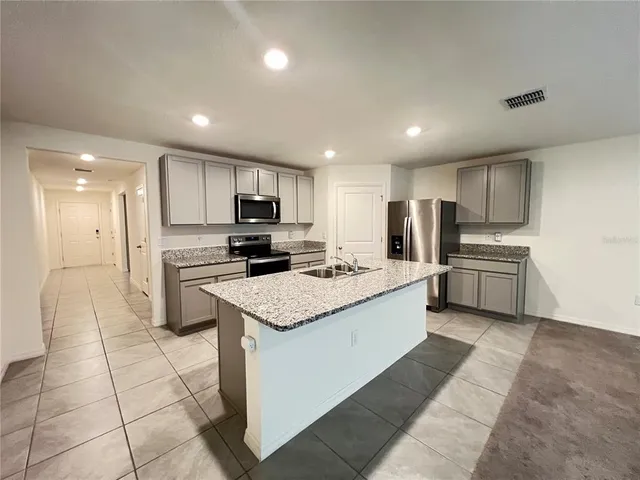 $1,899 | 586 West Twisted Oaks Drive, Beverly Hills, FL 34465