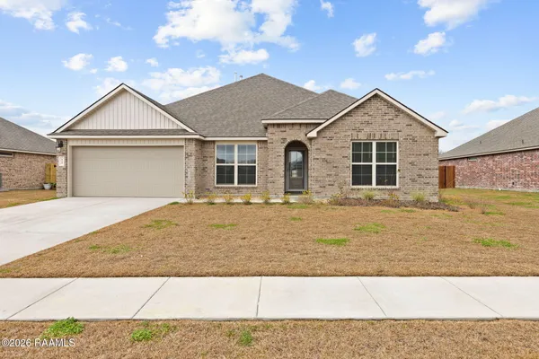 $2,150 | 619 Griffiths Court, Breaux Bridge, LA 70517