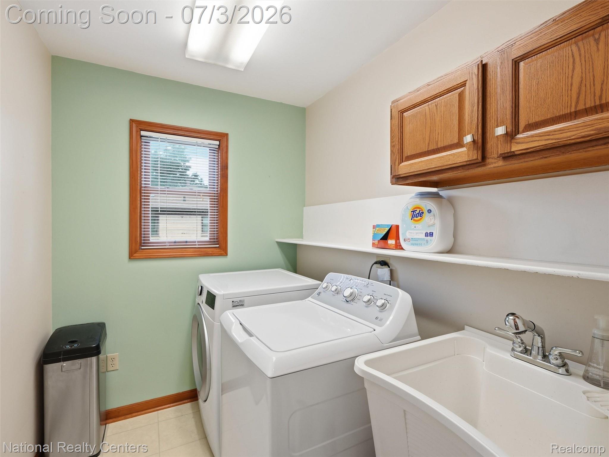 40368 Village Wood Road Novi, MI 48375 - Photo 23 of 49 42-DSC02267.jpg