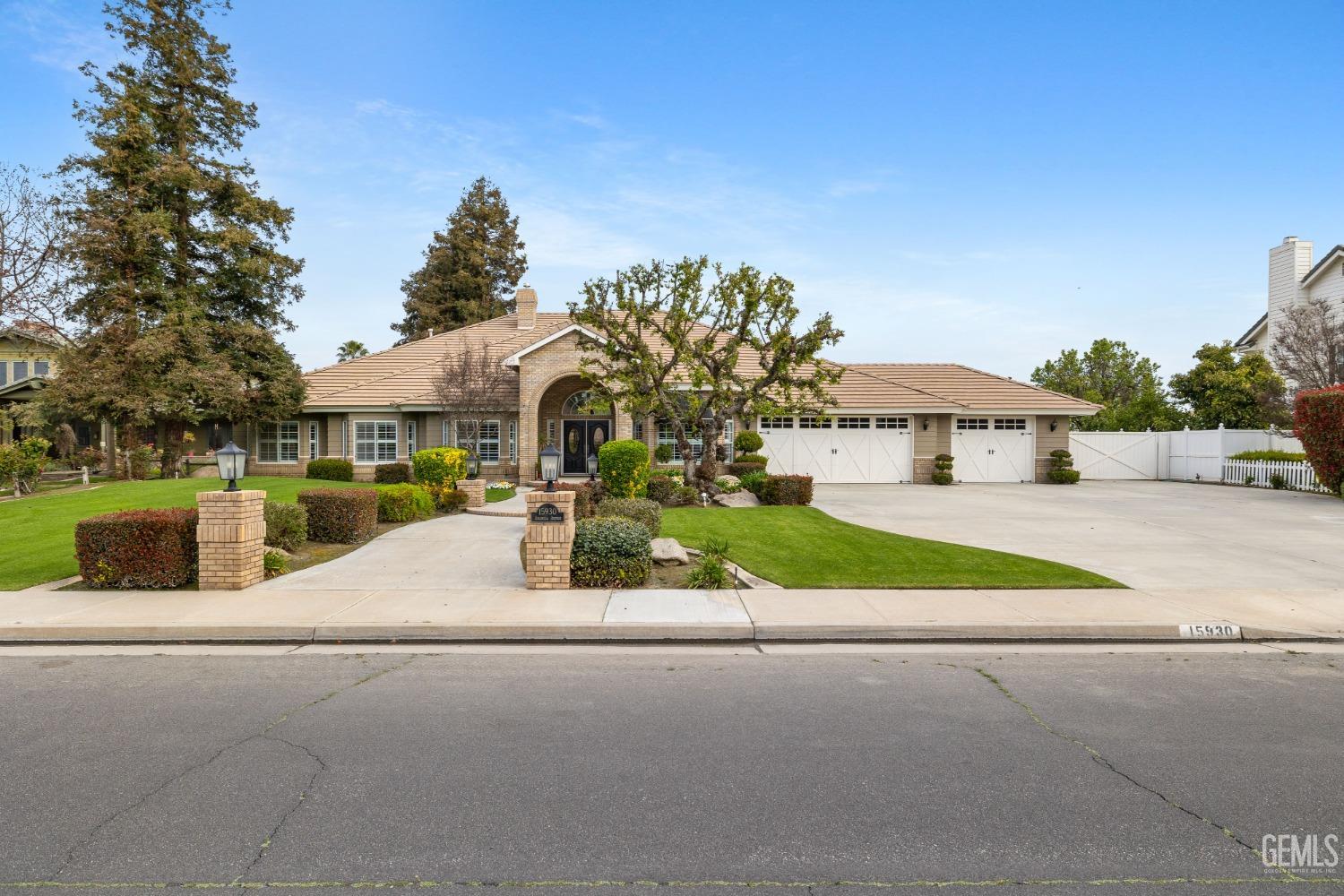 Undisclosed Address Bakersfield, CA 93314 - Photo 6 of 75