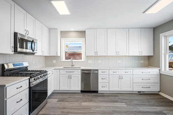 $489,900 | 9120 West 26th Place, Brookfield, IL 60513
