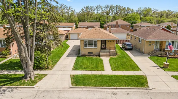 $479,900 | 9120 West 26th Place, Brookfield, IL 60513