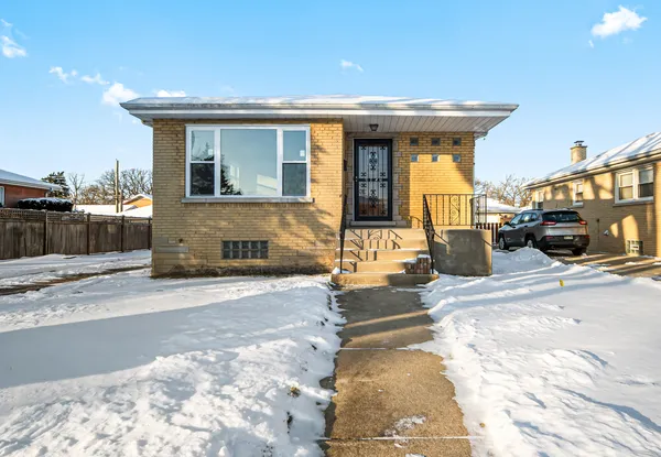 $489,900 | 9120 West 26th Place, Brookfield, IL 60513