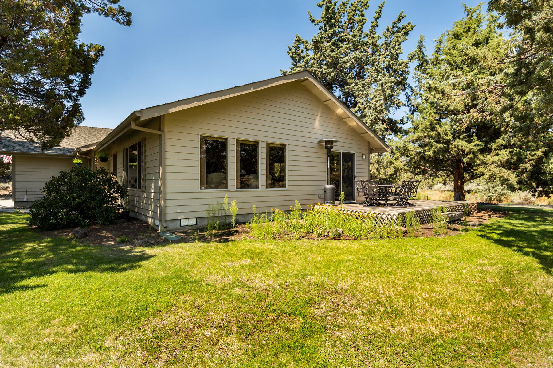 64666 McGrath Road Bend, OR 97701 - Photo 37 of 44 JH5_8439