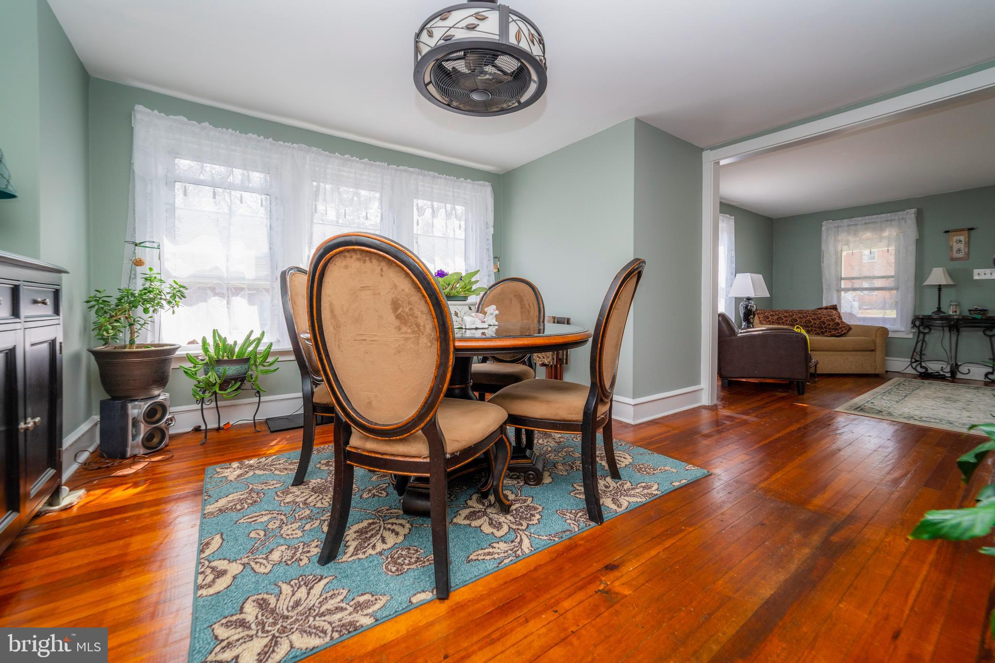 7 Chestnut Parkway Wallingford, PA 19086 - Photo 41 of 50 a living room with furniture a rug and a window