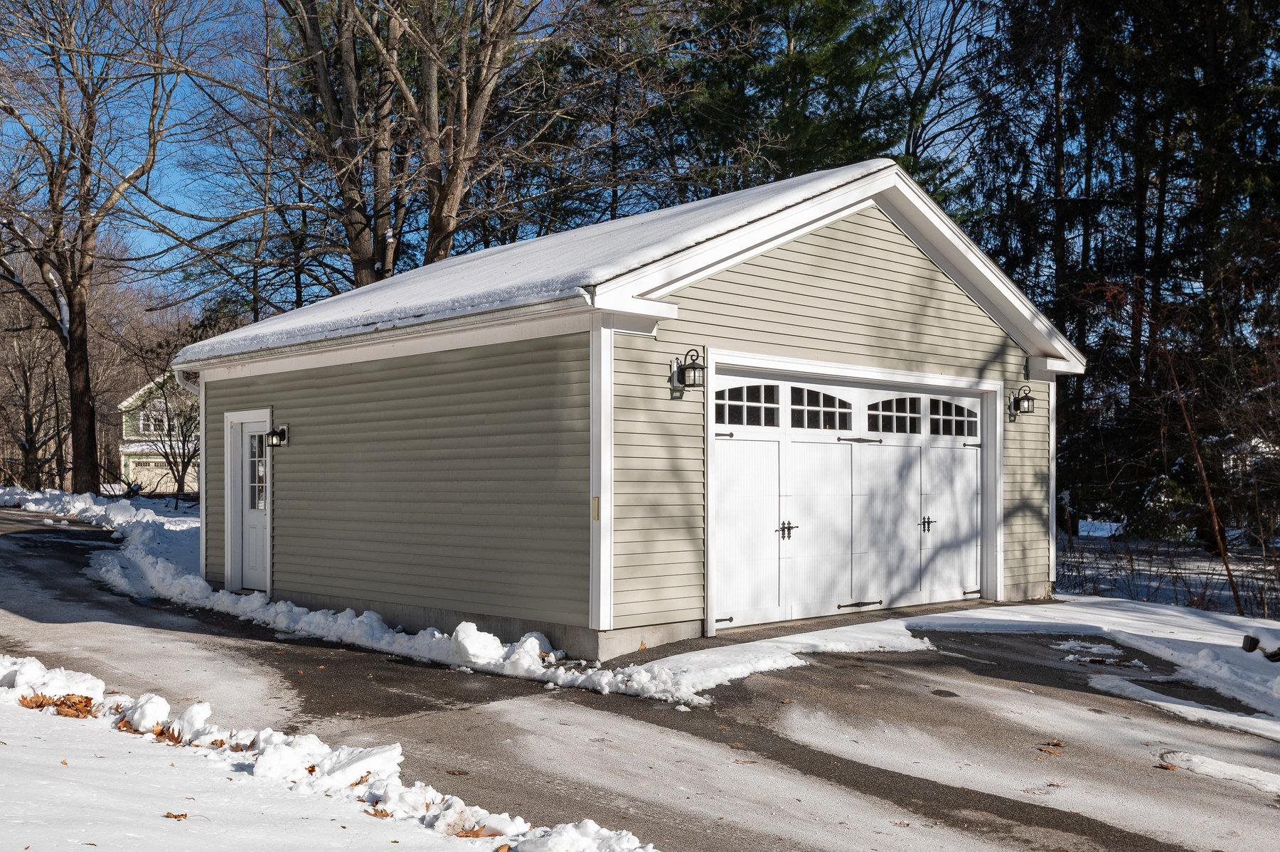 26 Hampton Road Exeter, NH 03833 - Photo 6 of 37