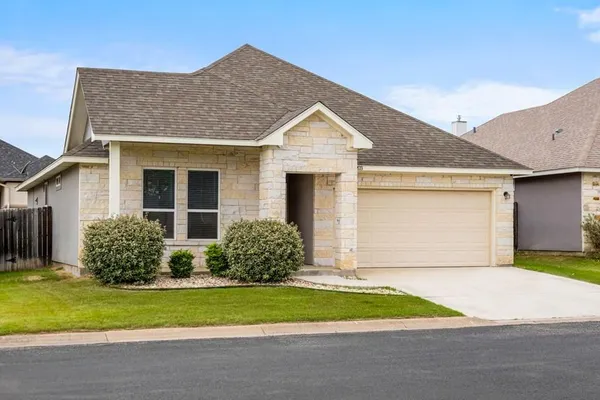 $415,000 | 203 Winston Drive, Fredericksburg, TX 78624