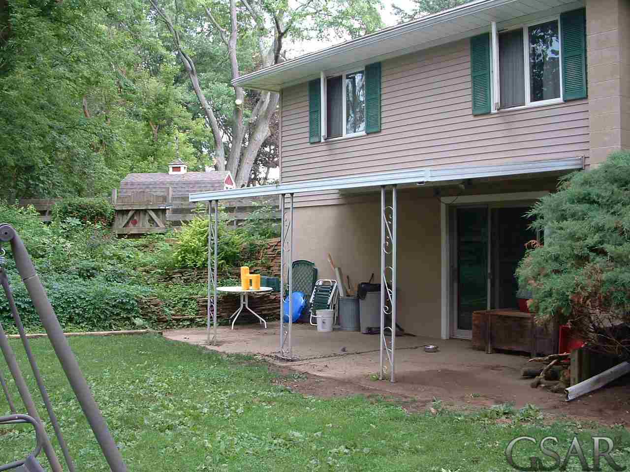 215 N Spring Vernon, MI 48476 - Photo 4 of 18 31199096-3.JPG