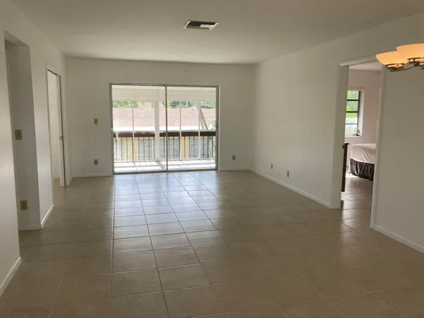 $1,900 | 13777 Via Aurora, Unit B, Delray Beach, FL 33484