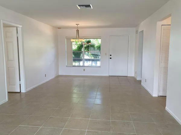 $1,900 | 13777 Via Aurora, Unit B, Delray Beach, FL 33484