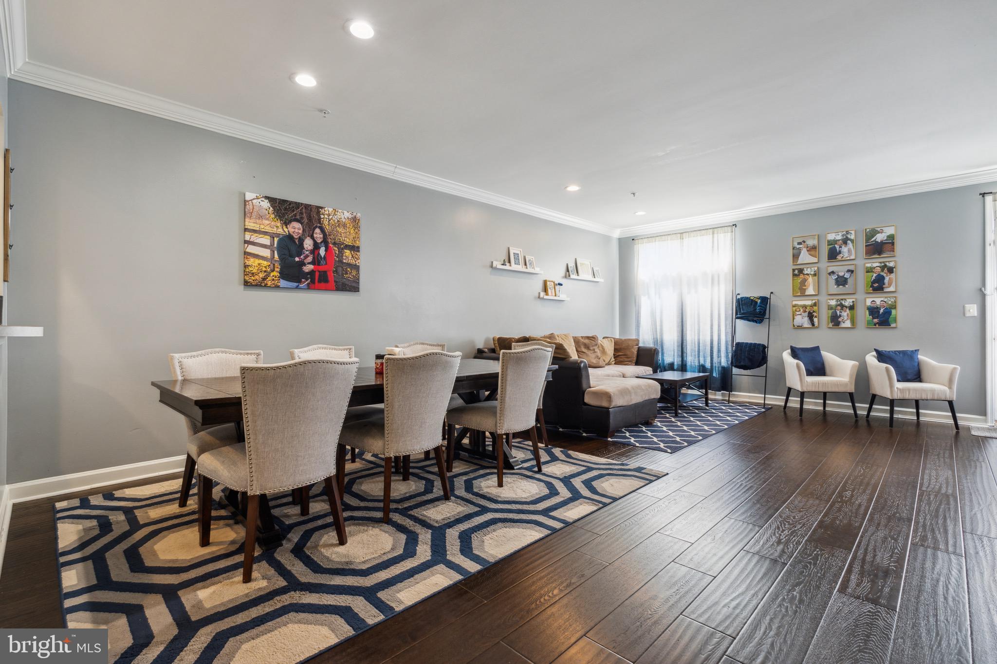 19 Stridesham Court Baltimore, MD 21209 - Photo 6 of 24 Living room/ Dining room