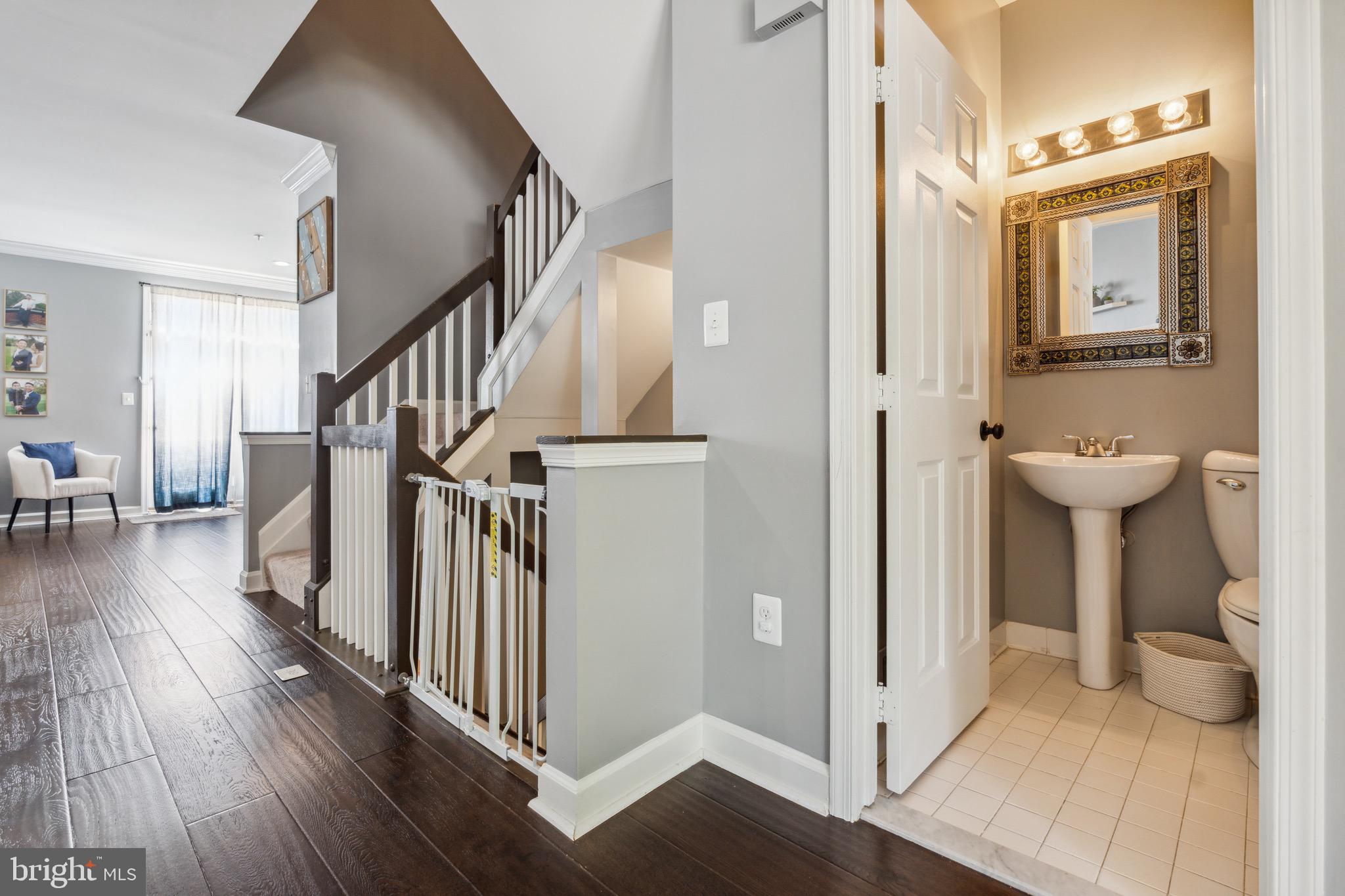 19 Stridesham Court Baltimore, MD 21209 - Photo 7 of 24 Staircase