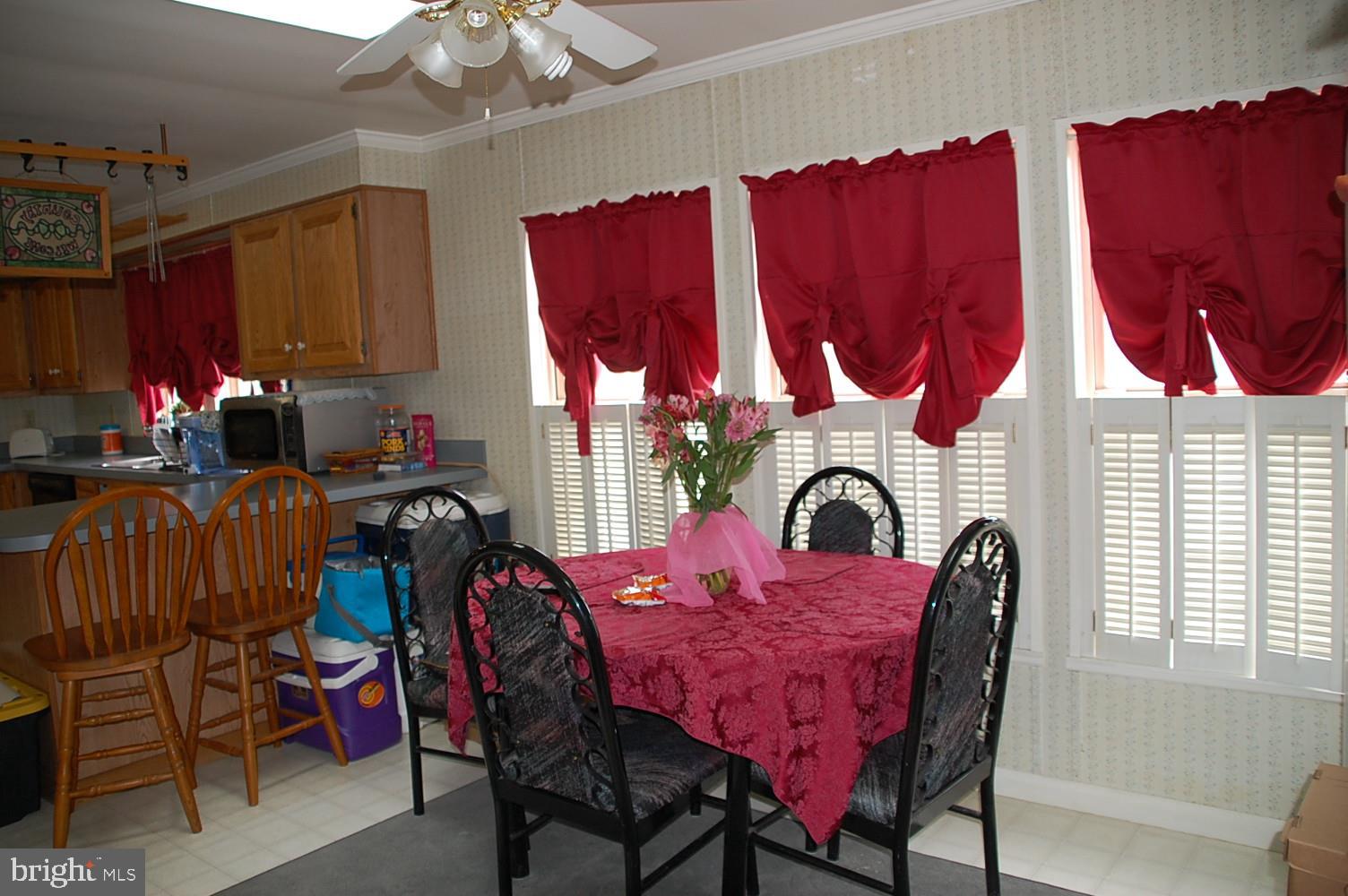 10505 Cedarville Road, Unit 91 Brandywine, MD 20613 - Photo 16 of 31 Large Eat-in Area