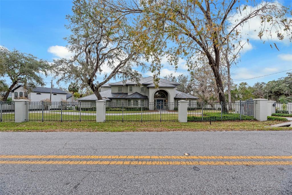 a view of a yard in front of a house