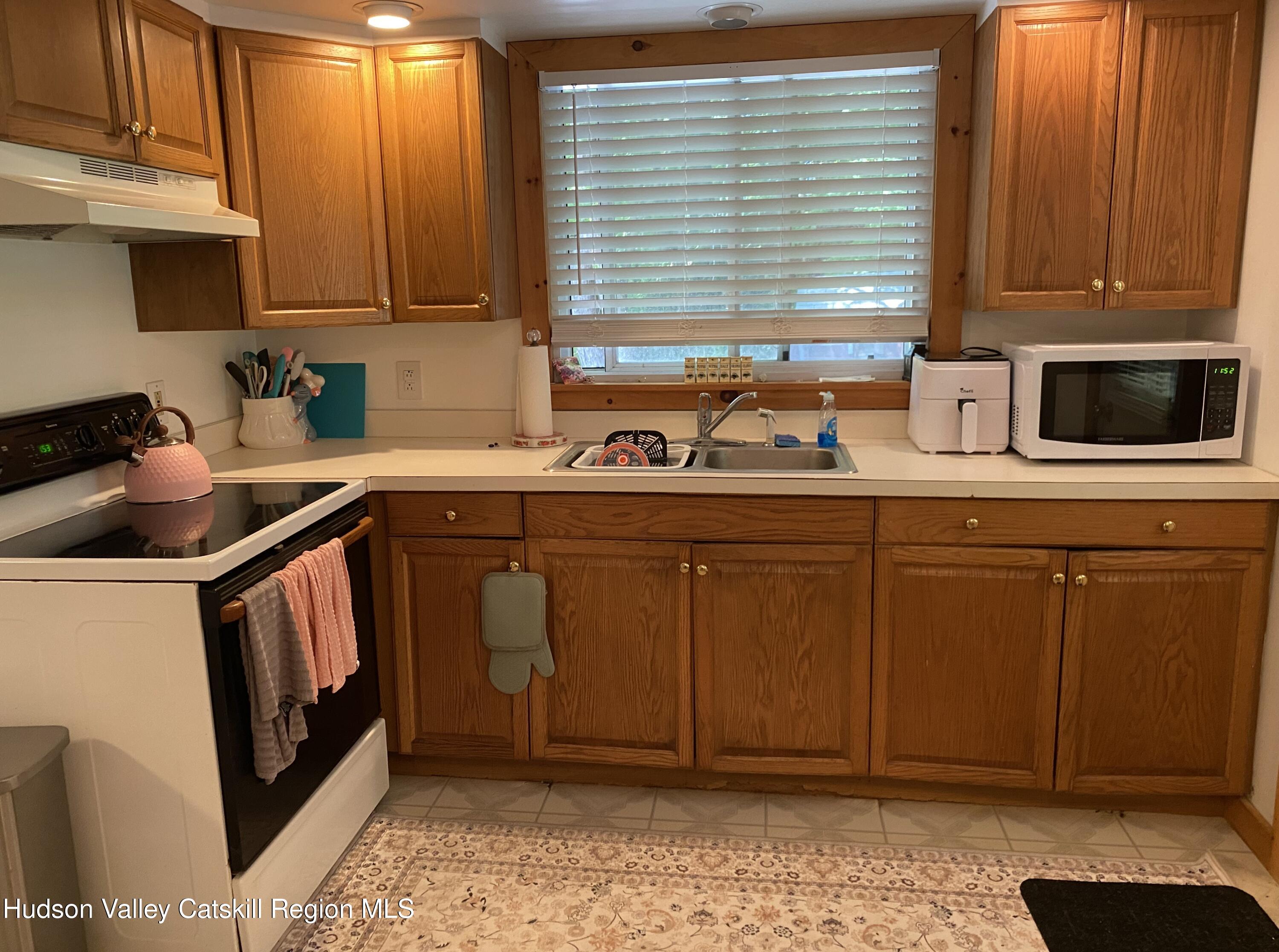 696 Sawkill Road Kingston, NY 12401 - Photo 7 of 48 saw229