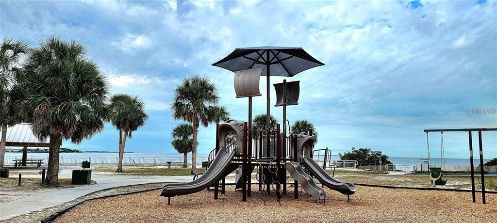 1 Green Key Road New Port Richey, FL 34652 - Photo 10 of 16