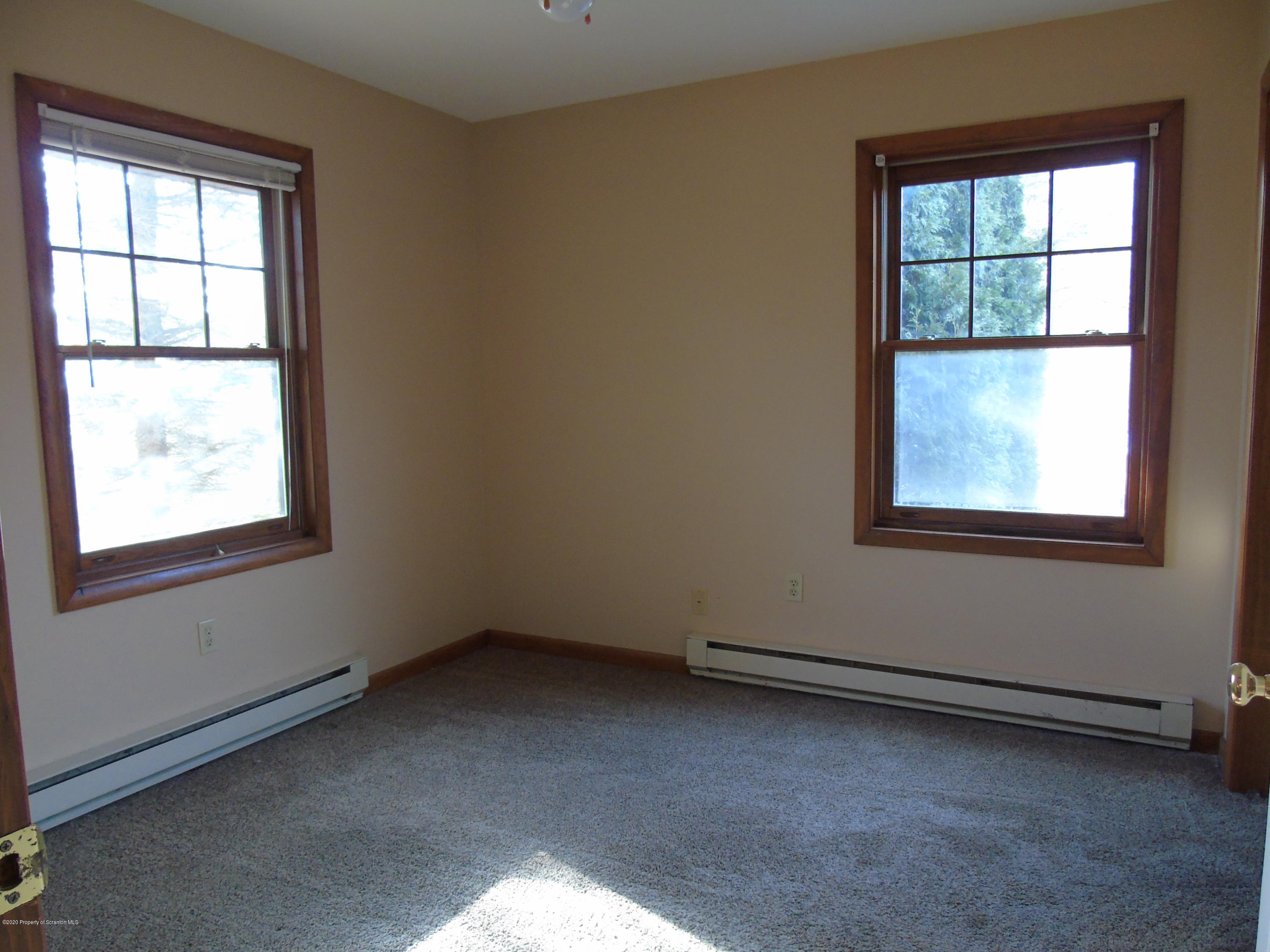 178-180 T Rte 318 Moscow, PA 18444 - Photo 12 of 30 Gallery Image 12