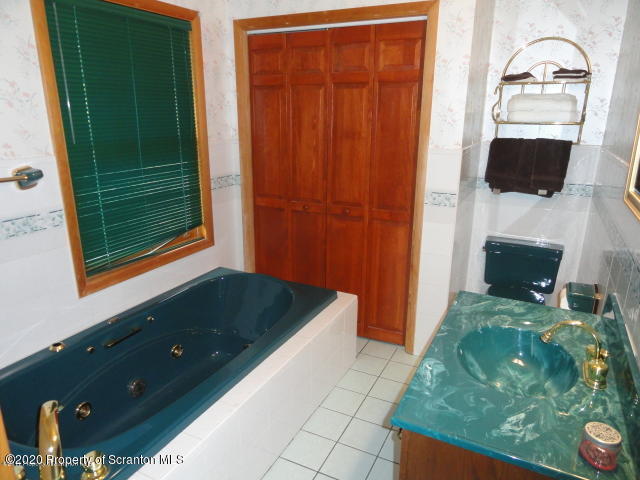 178-180 T Rte 318 Moscow, PA 18444 - Photo 26 of 30 Gallery Image 26