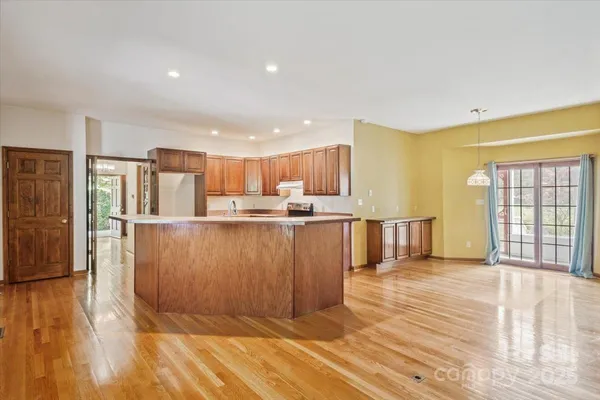 $849,000 | 5580 Greenville Highway, Brevard, NC 28712