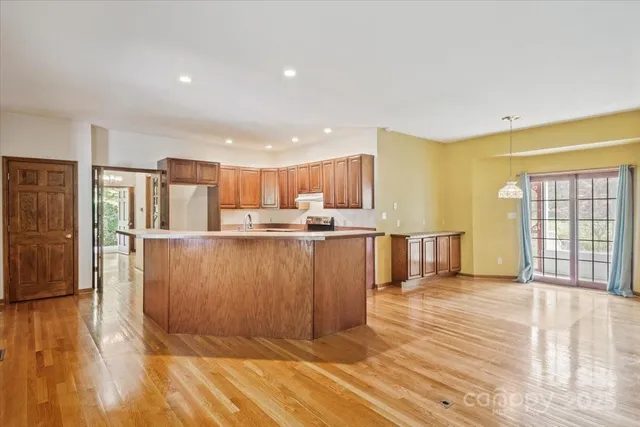 $849,000 | 5580 Greenville Highway, Brevard, NC 28712