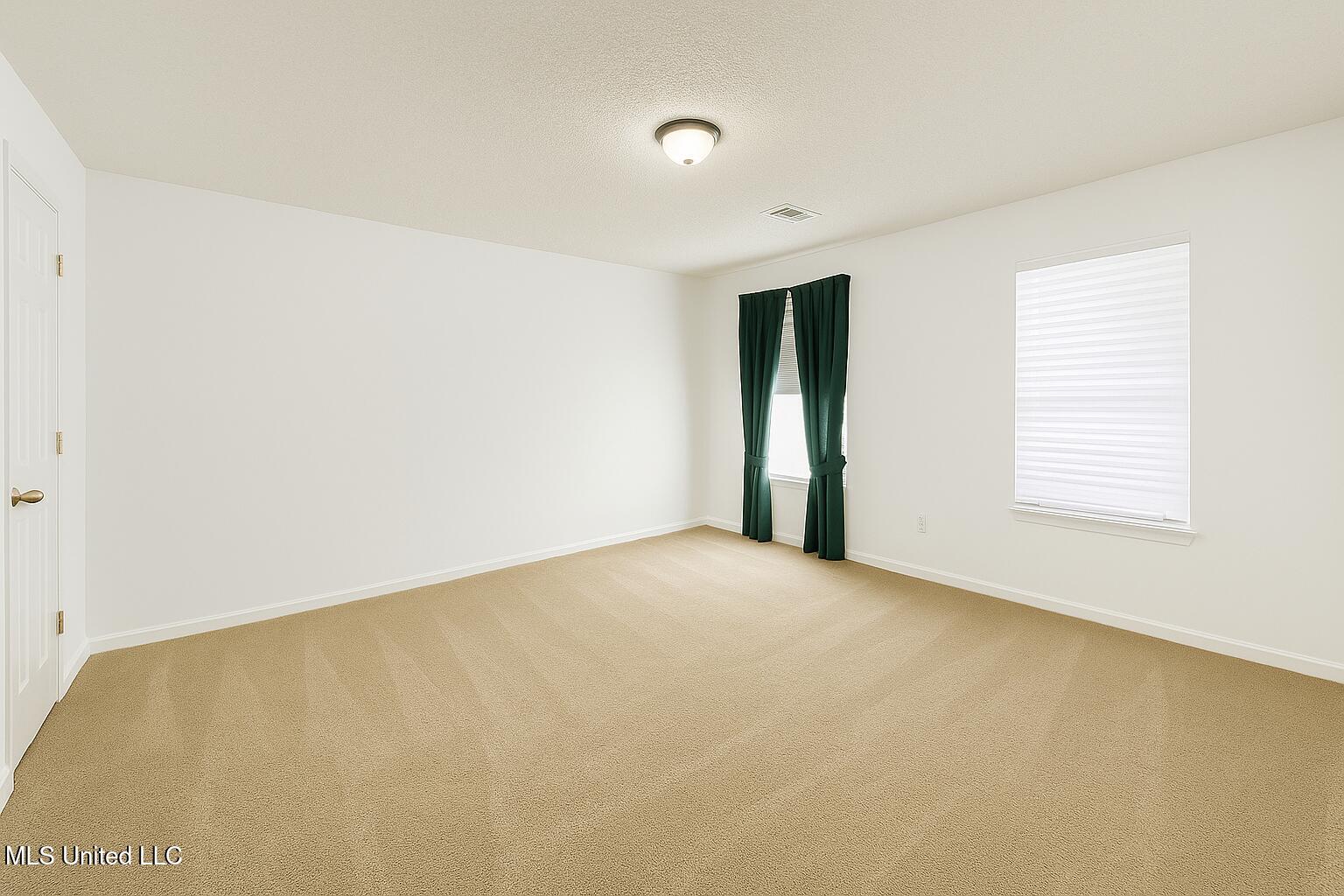 70 Yarbrough Loop Holly Springs, MS 38635 - Photo 14 of 17 64A82FBA-A1FD-42E9-8BB4-E327C652EC3E