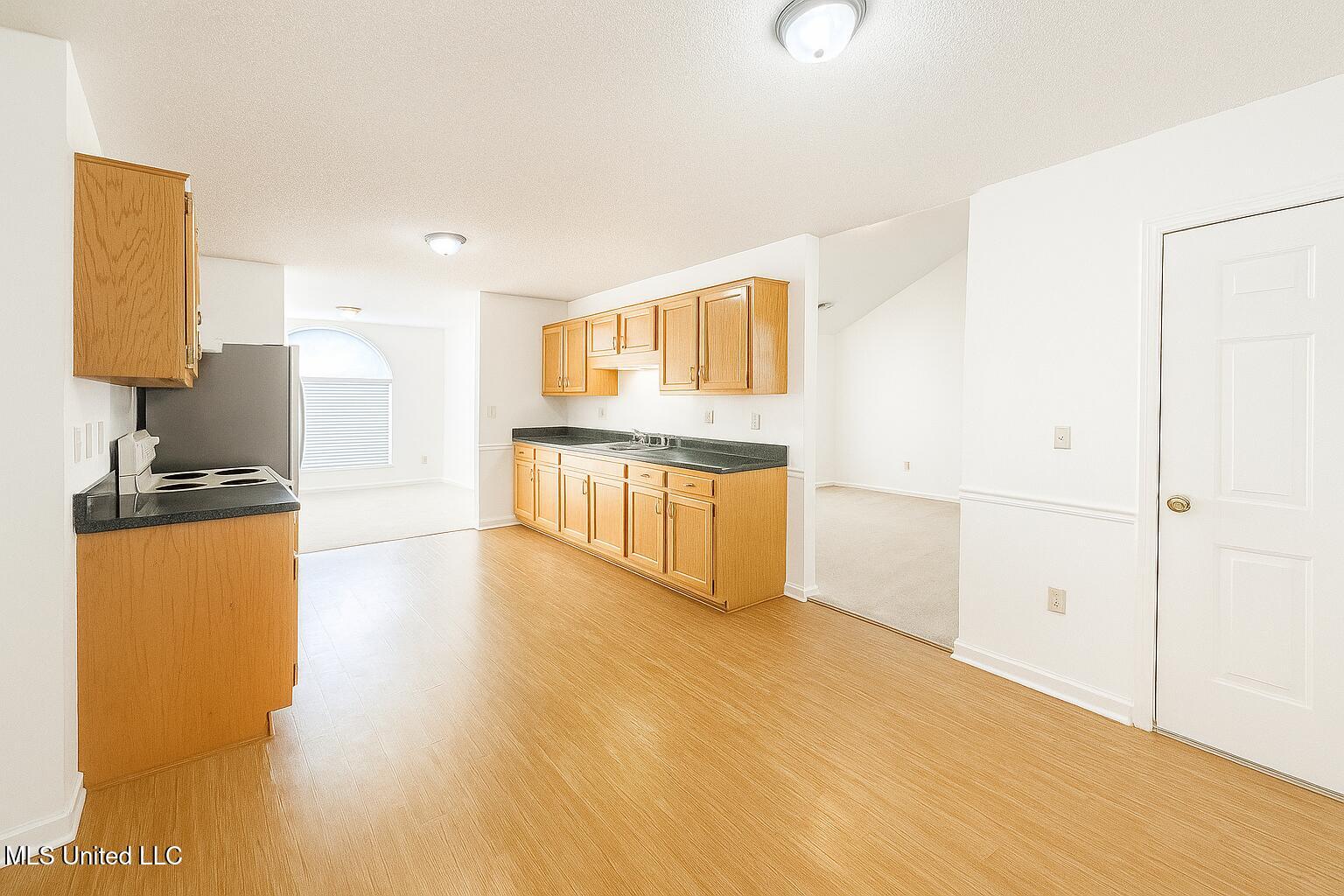 70 Yarbrough Loop Holly Springs, MS 38635 - Photo 6 of 17 2BBAC78E-D1E8-4543-A31C-9F1D5E343E50