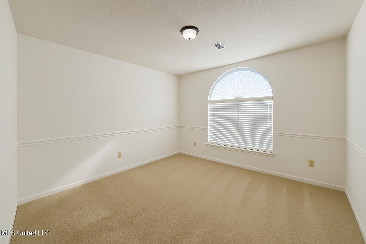 70 Yarbrough Loop Holly Springs, MS 38635 - Photo 8 of 17 78DE6EAD-9B16-4019-9A3E-76AA0109FF0C